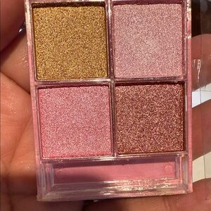 Magic Radiant Eyeshadow Palette - Gold and Pink Hues